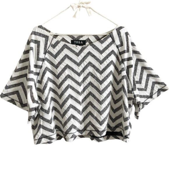 Urban Outfitters Oversized Crop Top Size XS - Picture 1 of 9